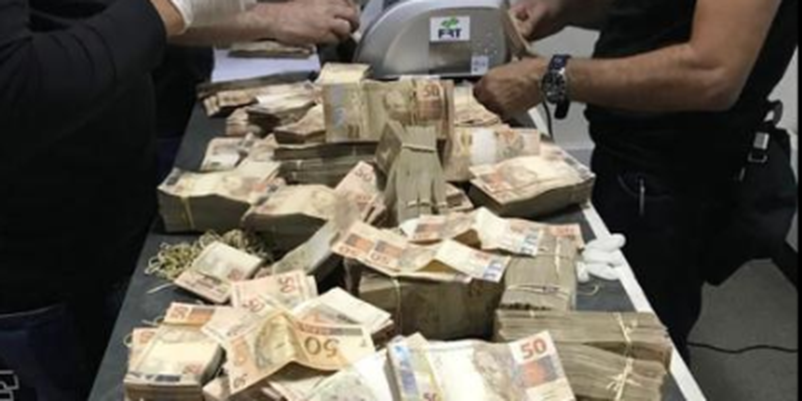 dinheiro_joao_de_deus