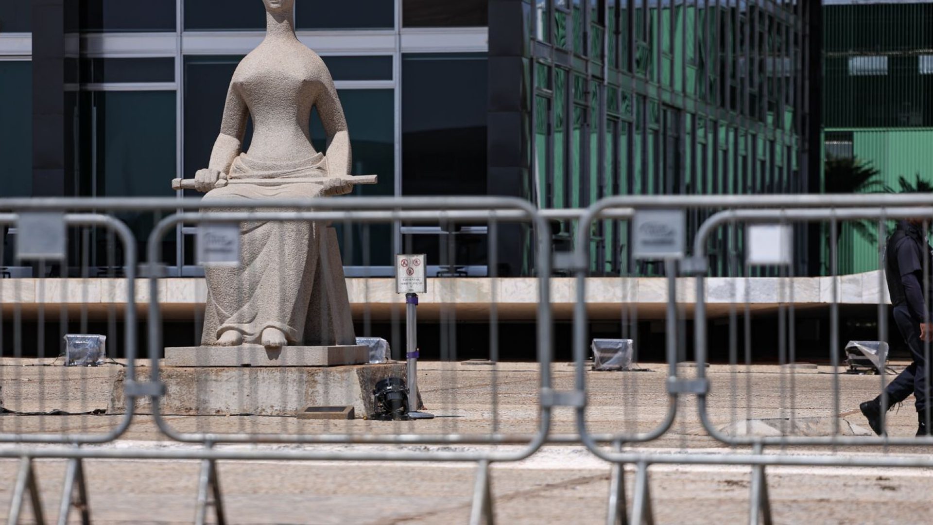 seguranca-esplanada-mc_abr_01092025-7