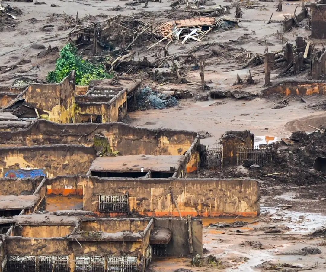 tragedia_em_mariana_0711150244_1